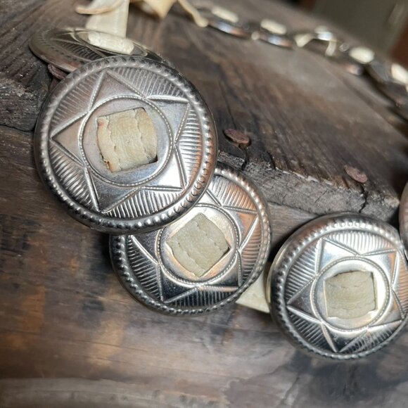 Vintage Southwest Conchos on White Leather Lightweight Belt or Neckpiece - Picture 7 of 16